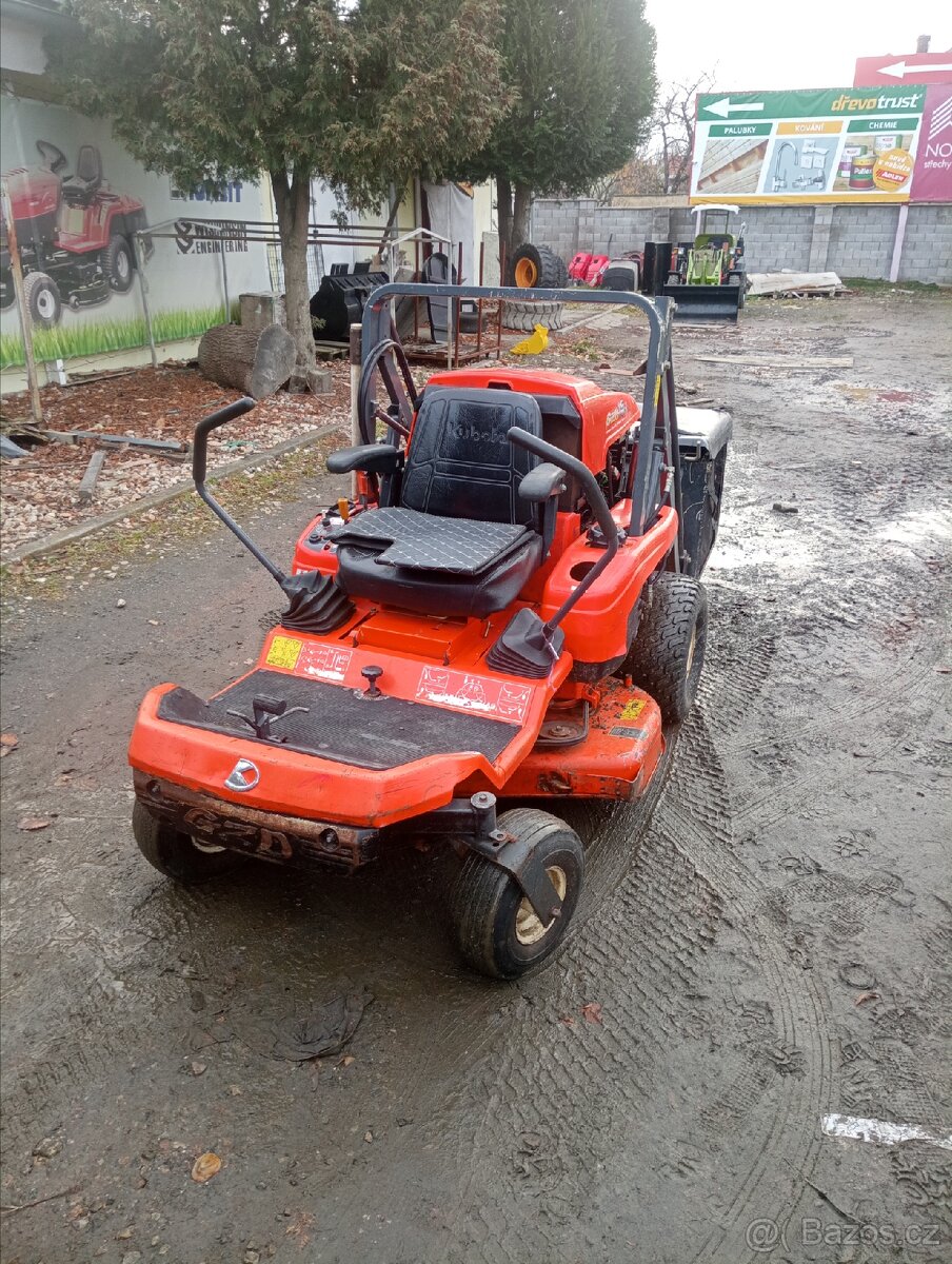 zahradní traktor, sekačka, dieselová sekačka,