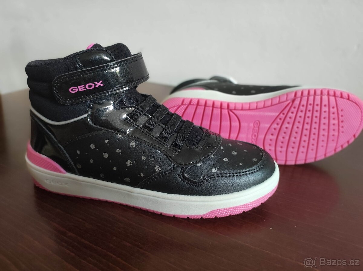 Geox dívčí / dětské tenisky 33 nové