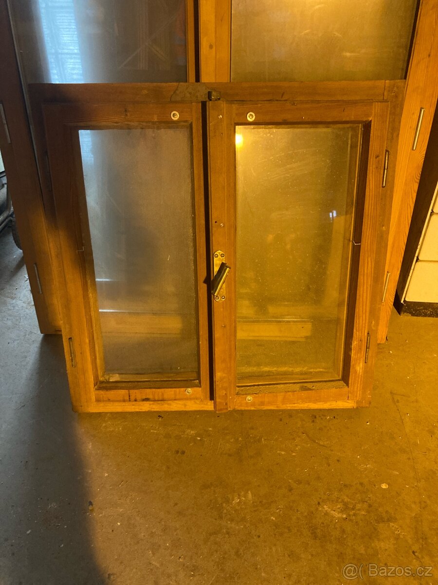 Okno dřevěné dvojskla