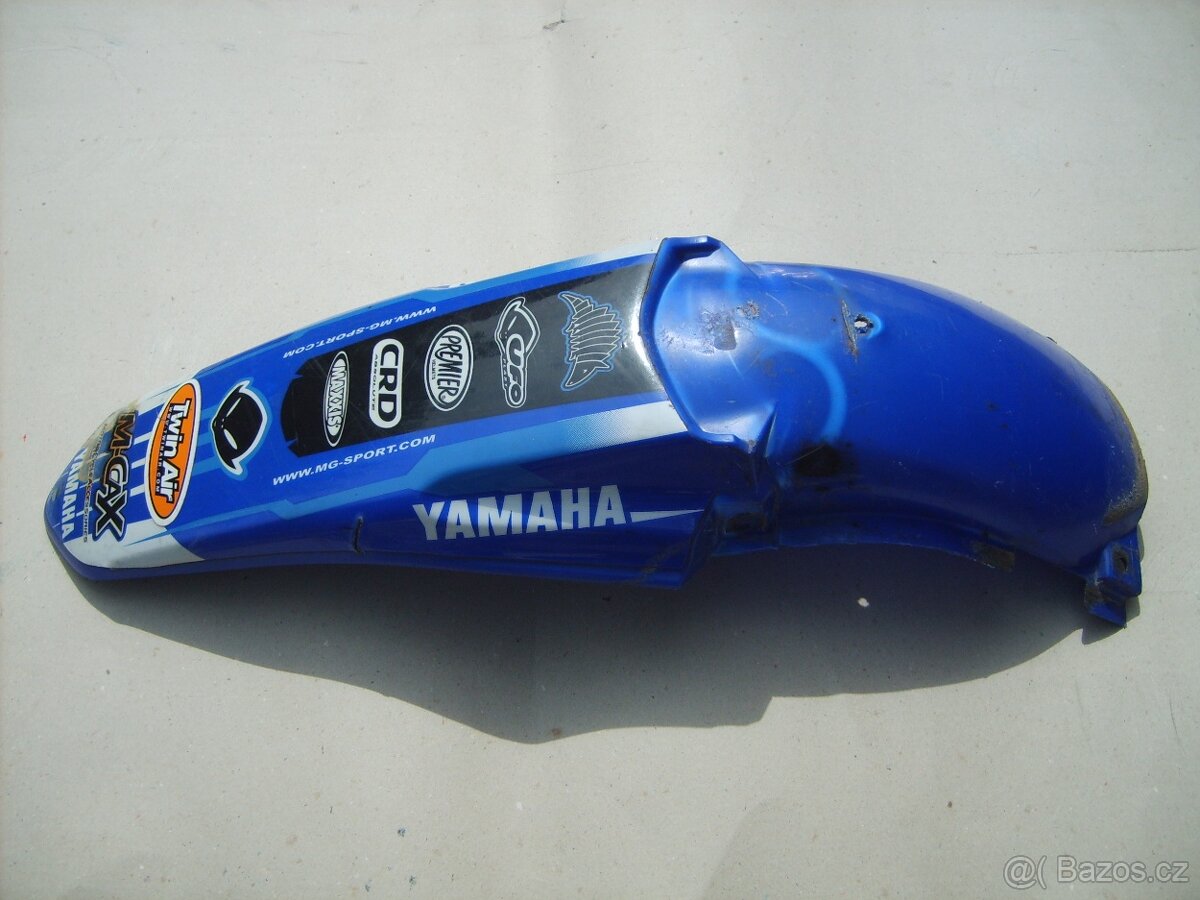 Yamaha zadní blatník.