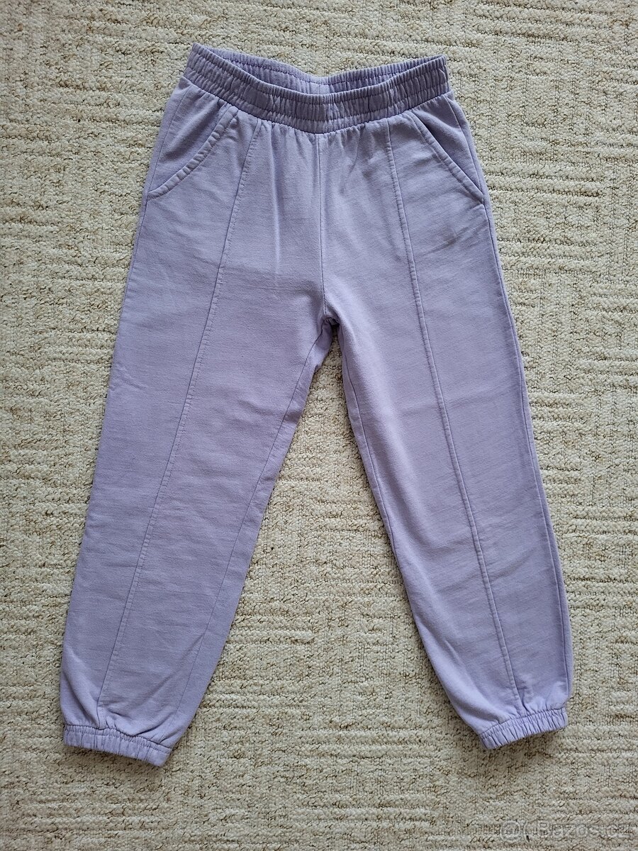 tepláky fialkové vel. 134