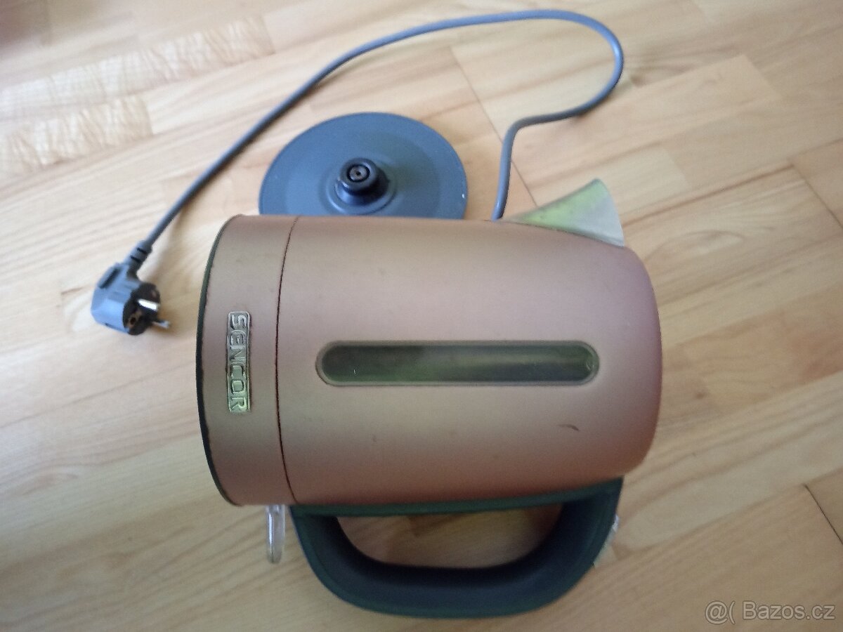 Rychlovarná konvice Sencor, objem 1,7l