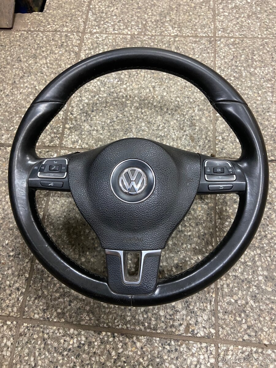 Multifunkční 3 ramenný volant Volkswagen
