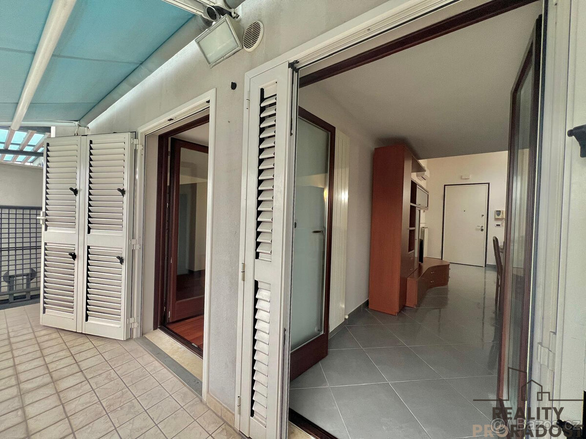 Prodej bytu 3+kk 65 m², viale Alberto, Silvi, Itálie