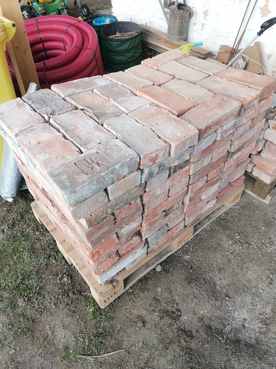 Použité cihly červené celé