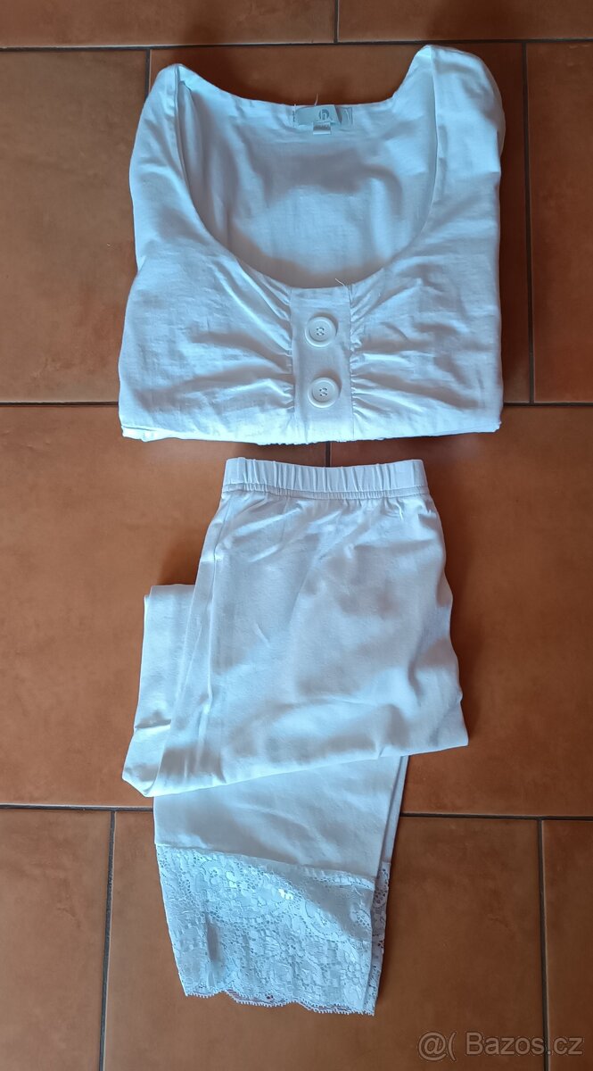 BÍLÉ ŠATY S KNOFLÍKY + LEGÍNY