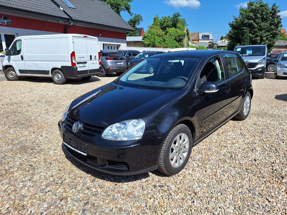 Volkswagen Golf 1.4i 16V 55KW Comfort, Nový servis