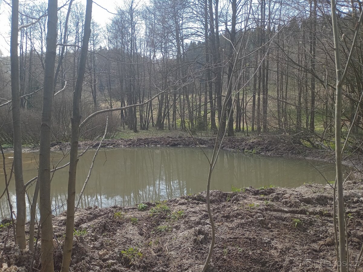 Prodej zahrady 4526 m² Dlouhý Most 167 Kč / m2