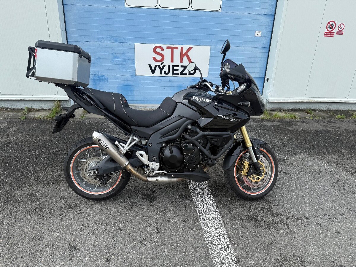 Triumlh Tiger 1050