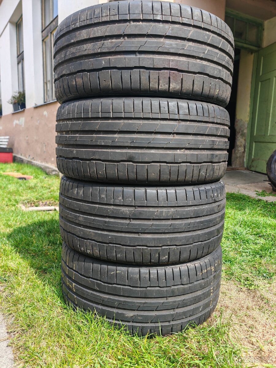 Letní pneu Hankook 235/35/19.