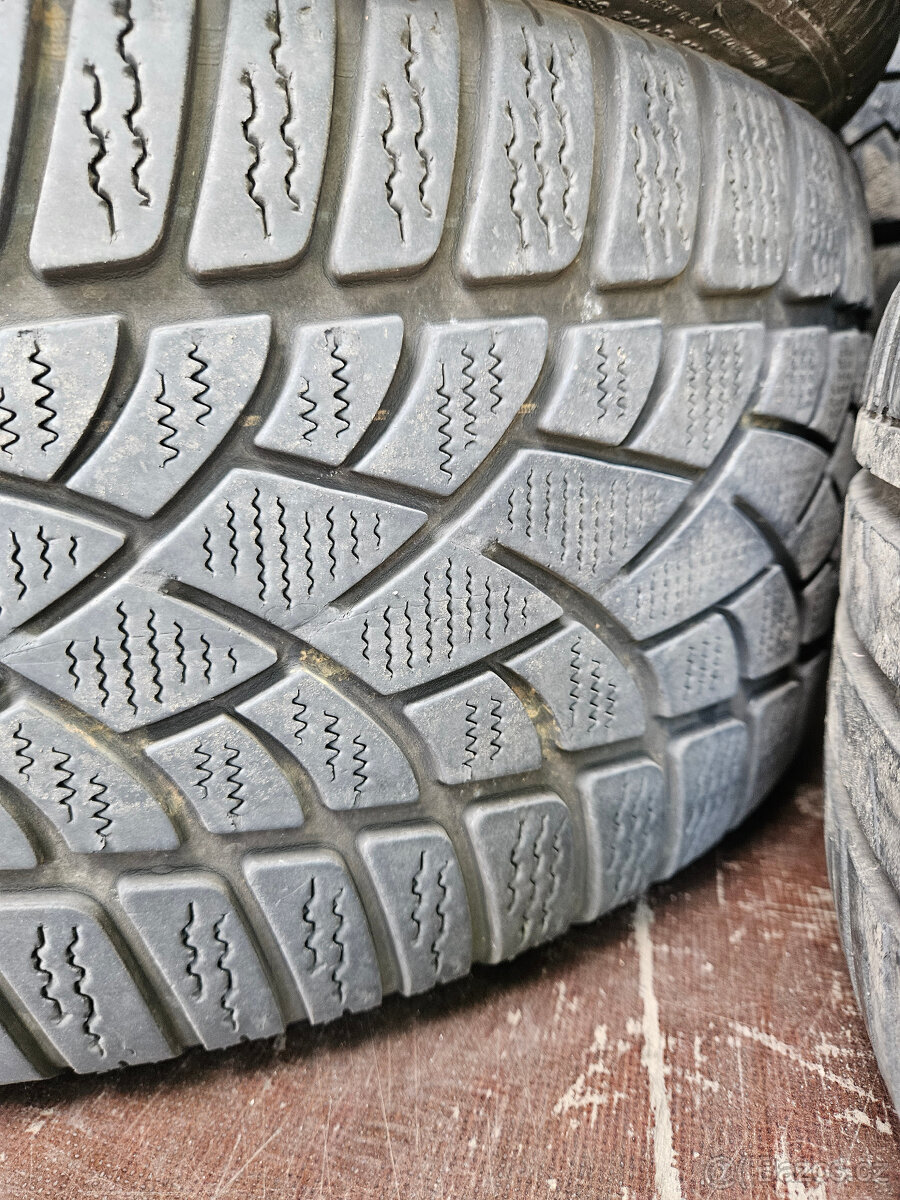235/40R19 96V XL SP Winter Sport 3D RO1 DUNLOP