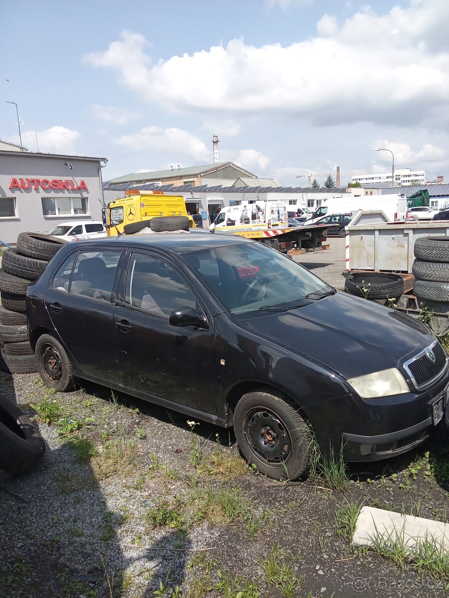 Škoda Fabia na náhradní dily