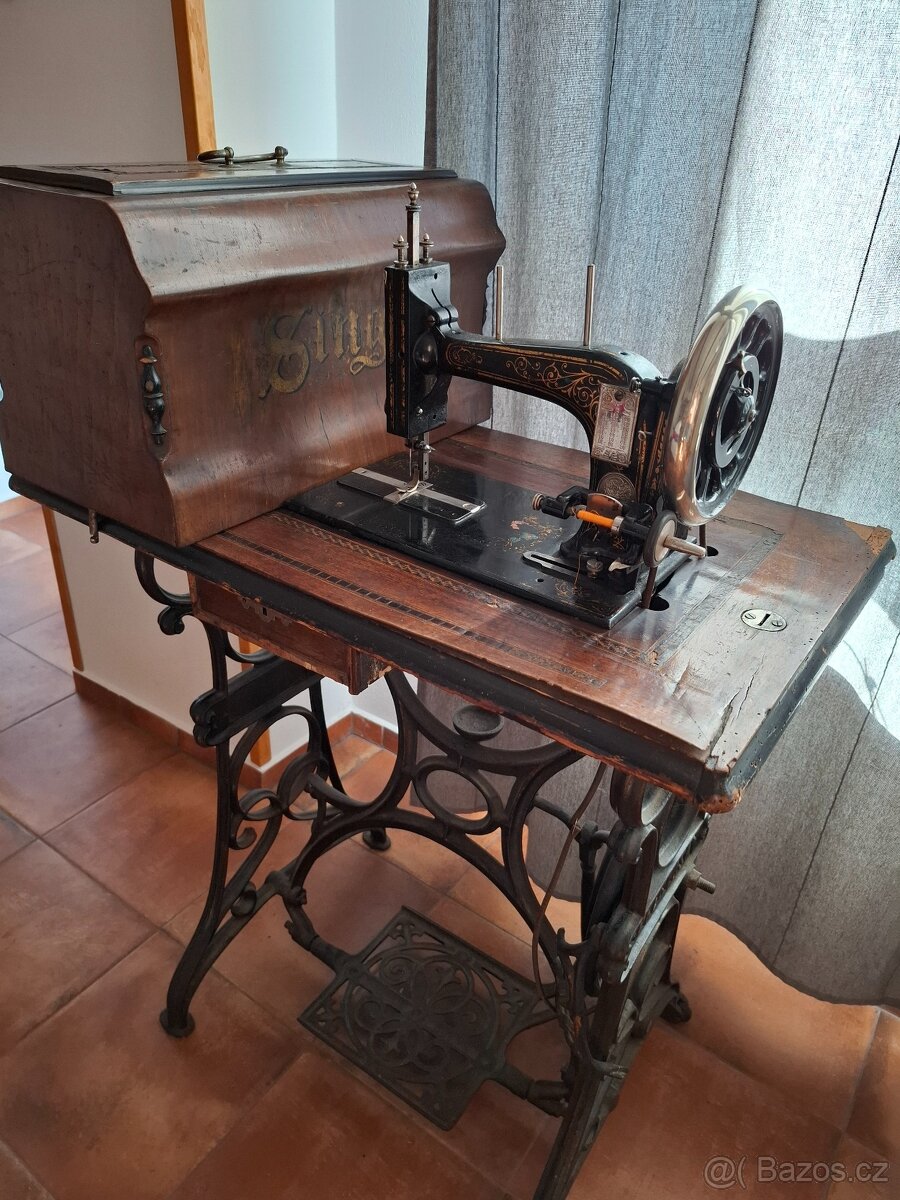 Historický šicí stroj Singer+litina Preciosa