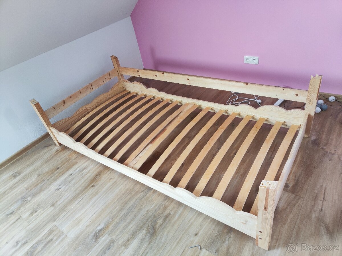 Dětská postel