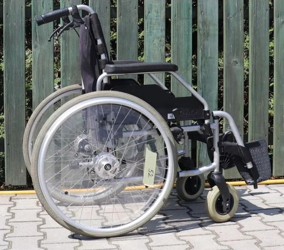 053-Mechanický invalidní vozík Meyra.
