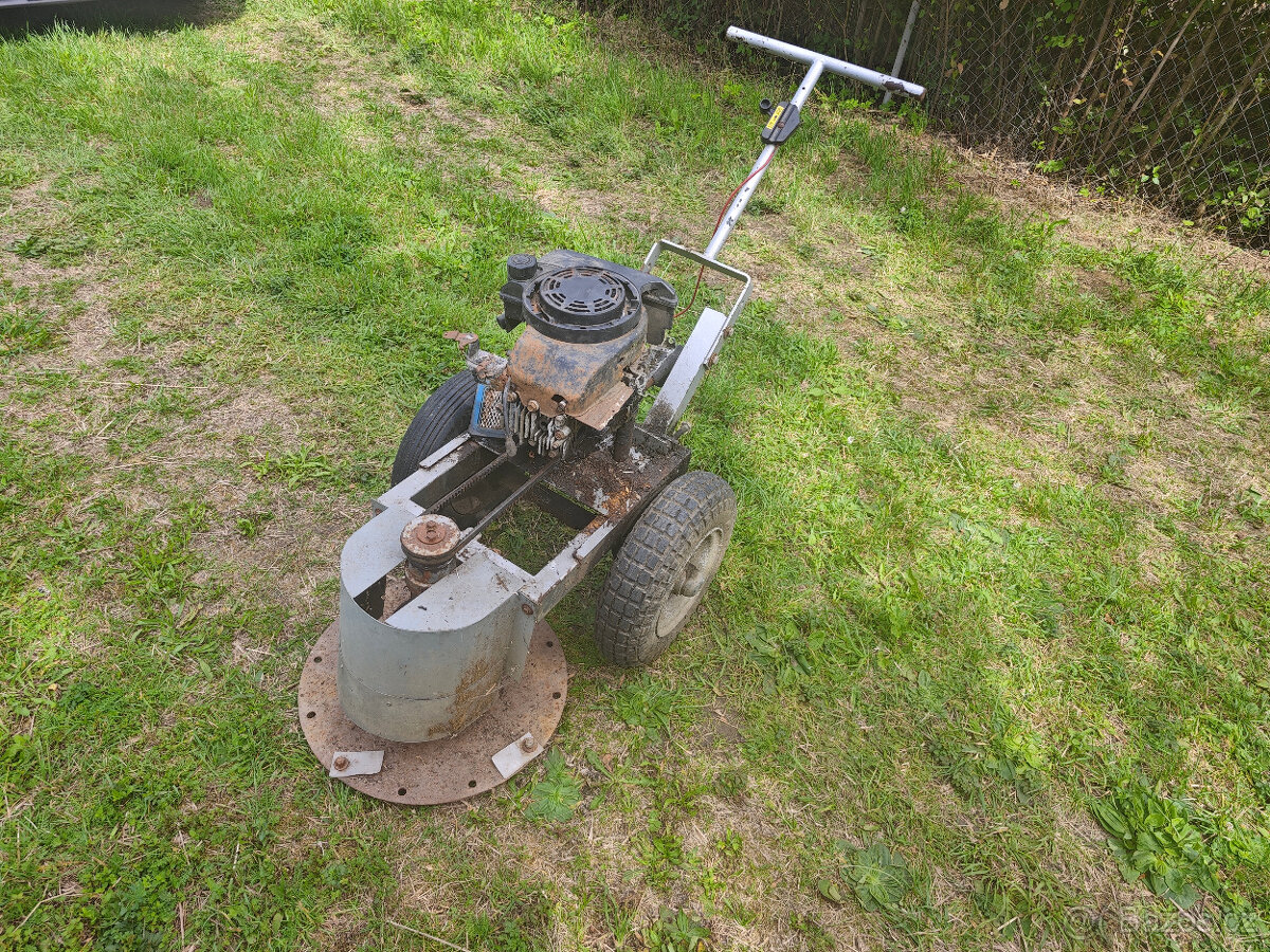 Prodám bubnovou sekačku s motorem Briggs Stratton