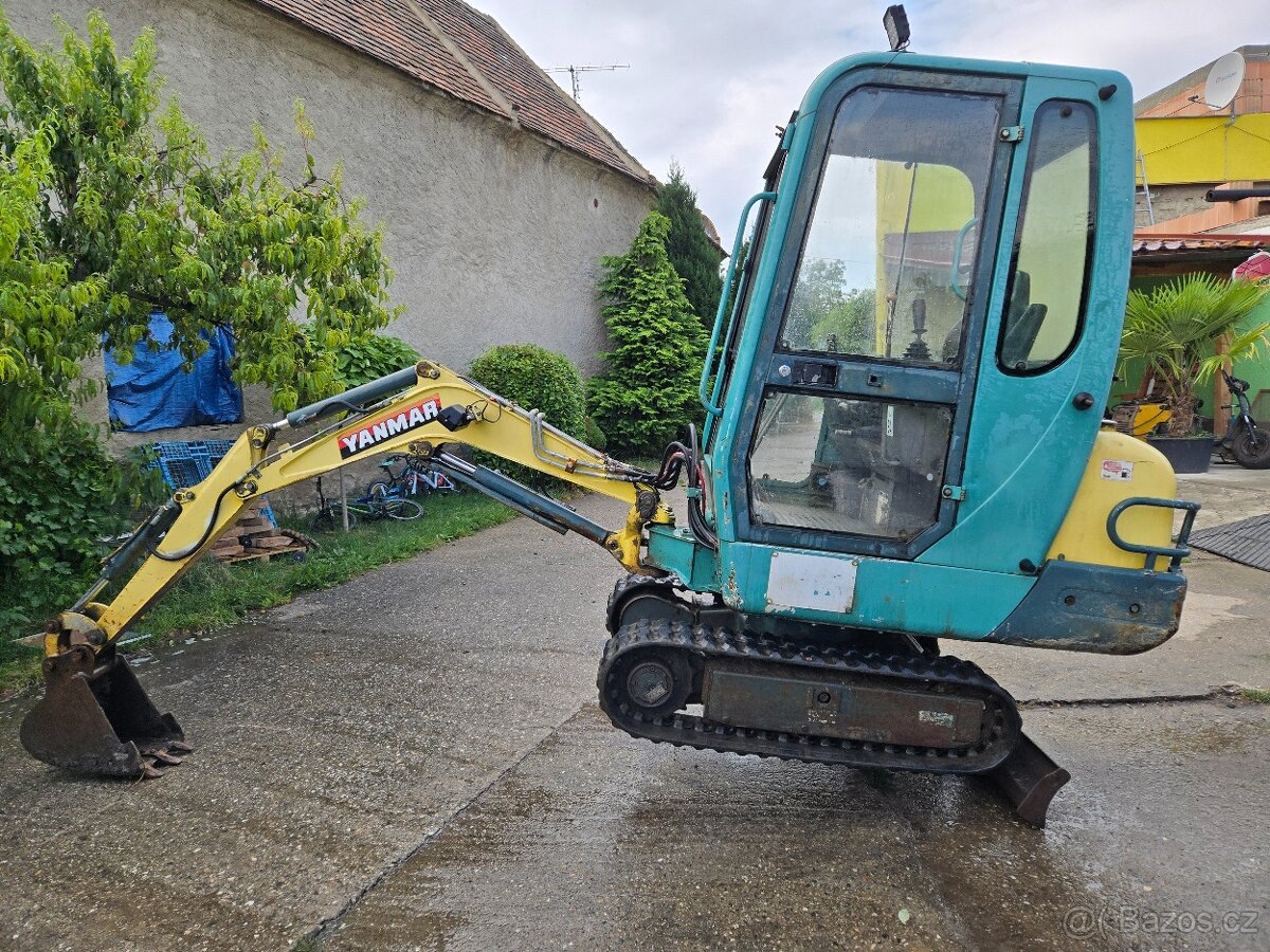 Minibagr Yanmar B15-3 najeto 4700mth 2x lžíce