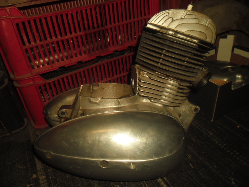 Jawa 250/353 kývačka-půlbuben