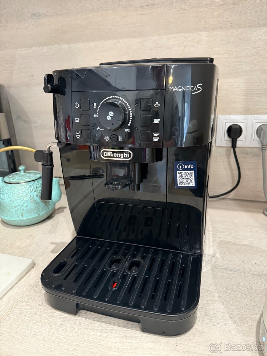Kávovar De'Longhi Magnifica S