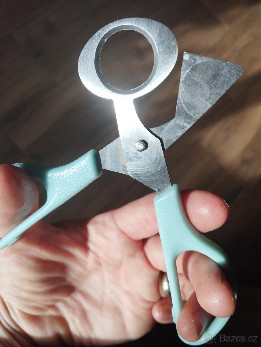 Nuzky a obaly na krepelci vajicka