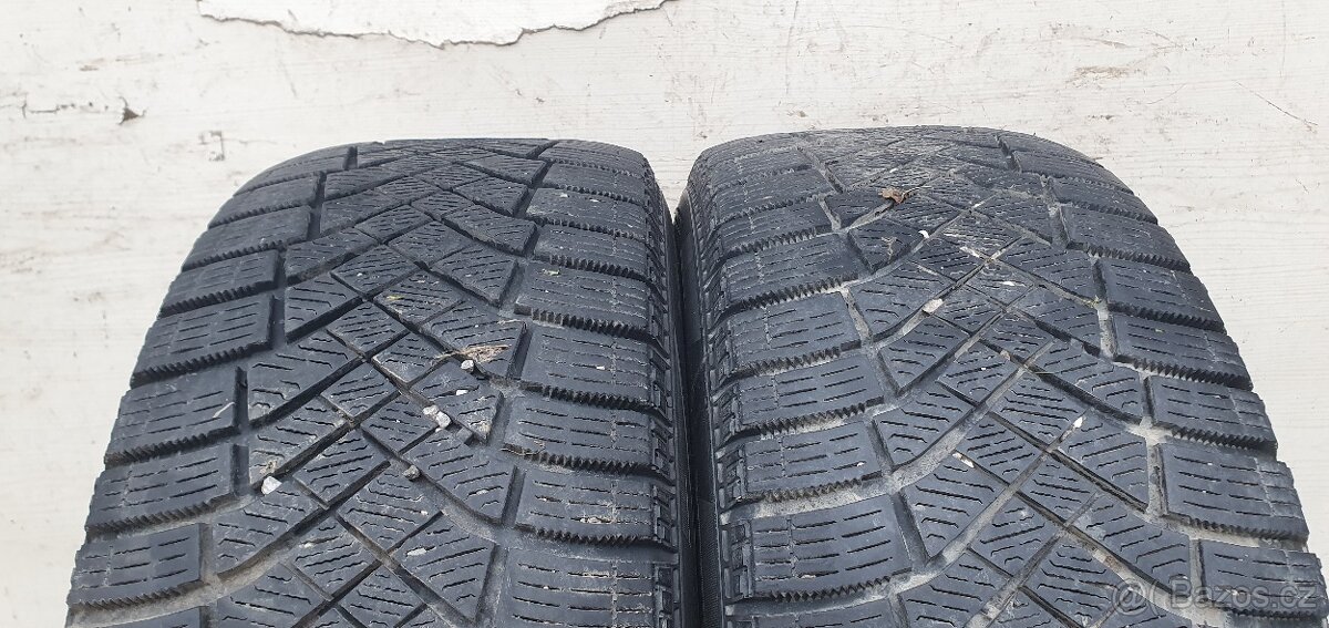 Zimní pneuPirelli 225/50R17 - 6 - 7mm