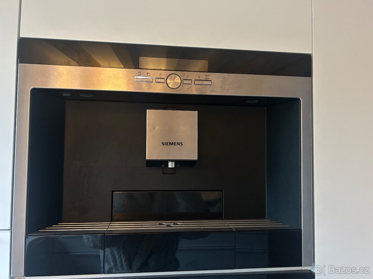 Kávovar siemens vestavný TK76K573