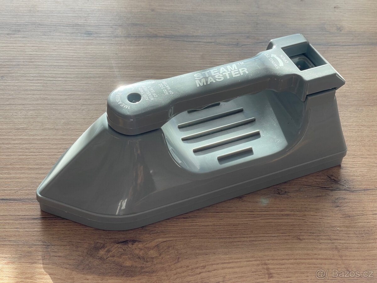 Cestovní napařovací žehlička STEAM MASTER