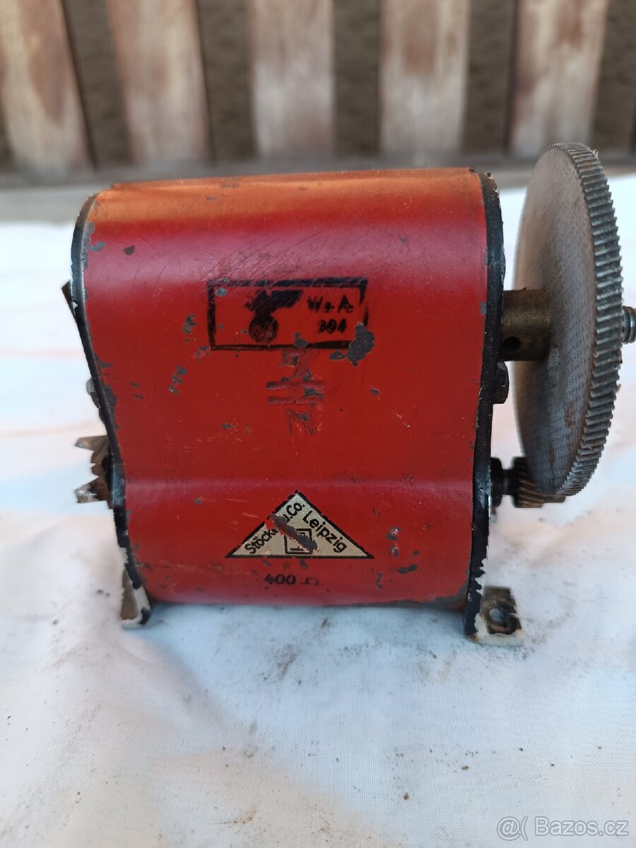 Motorek německého polního telefonu