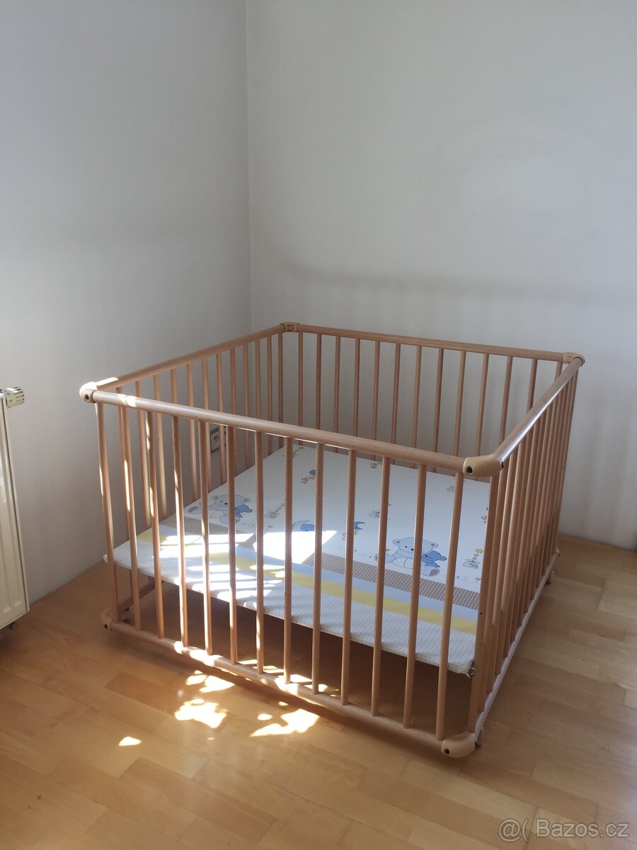 Dětská ohrádka 100x100 cm, masivní buk, Něm. kvalita,zánovní