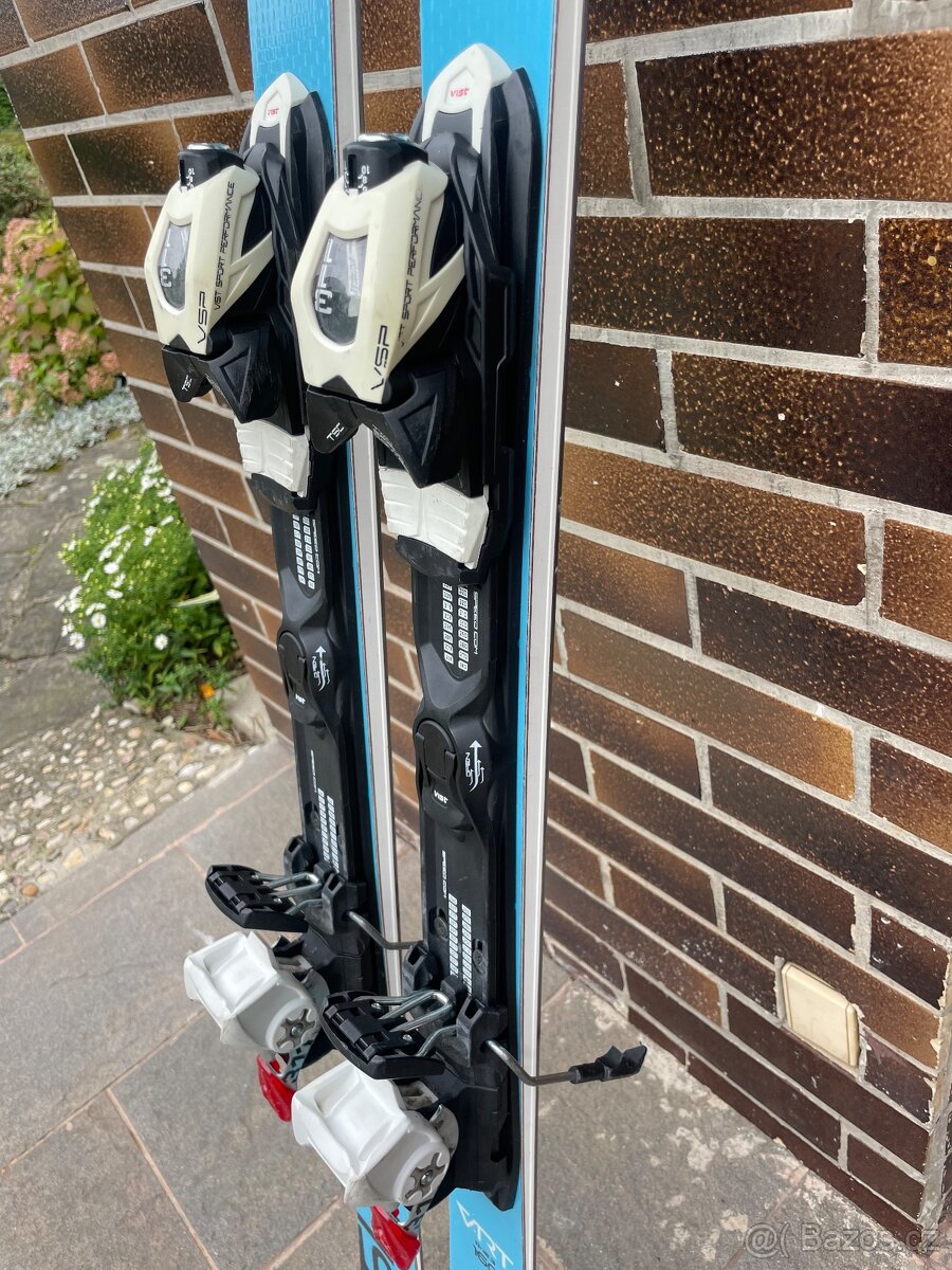 Slalomové lyze Stöckli