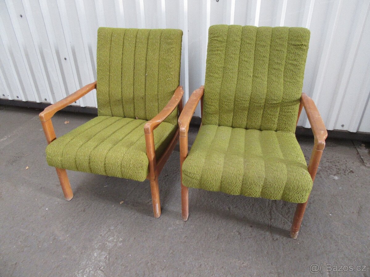 Nabízím krásná retro křesla Ton na renovaci. původní stav. J