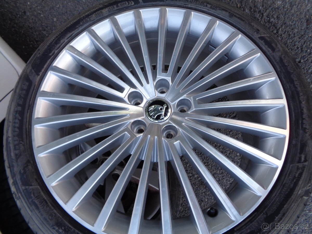 nový originál kola Škoda Superb 19 alu kola 5x112