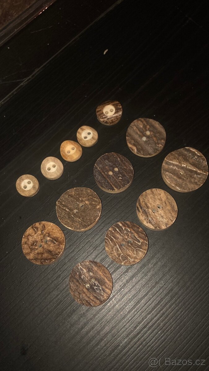 13ks ručně dělané knoflíky z paroží, přírodní knoflíky