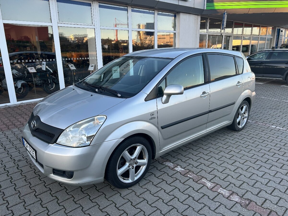 Toyota Corolla Verso 2.2 D-Cat 2006