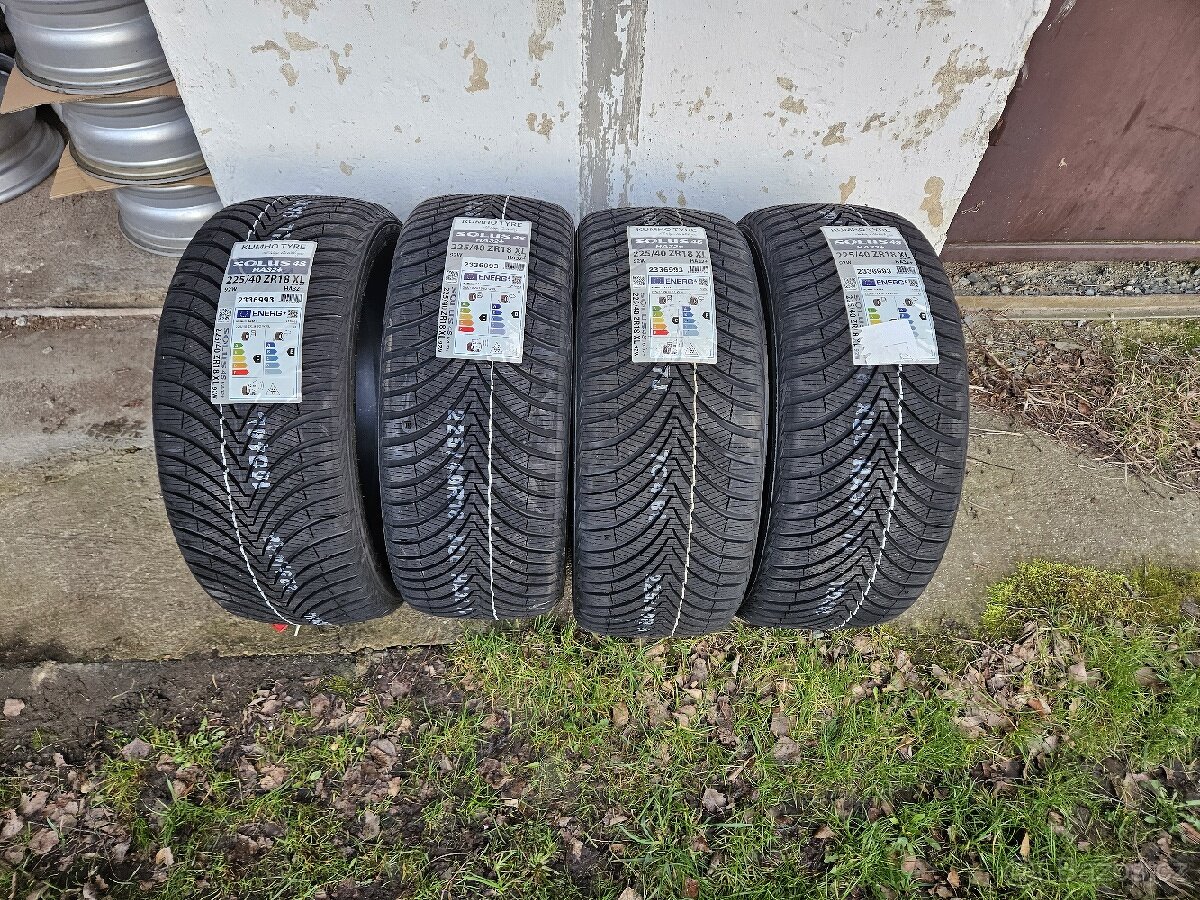 Nové celoroční pneu kumho 225/40 R18 92W