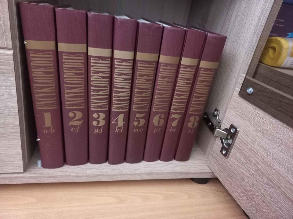 Všeobecká encyklopedie Diderot - 8 svazků