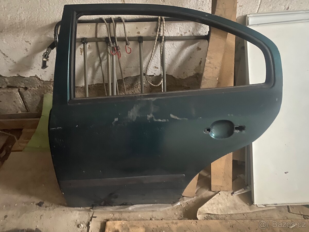 Dveře škoda Octavia 1 zadni leve