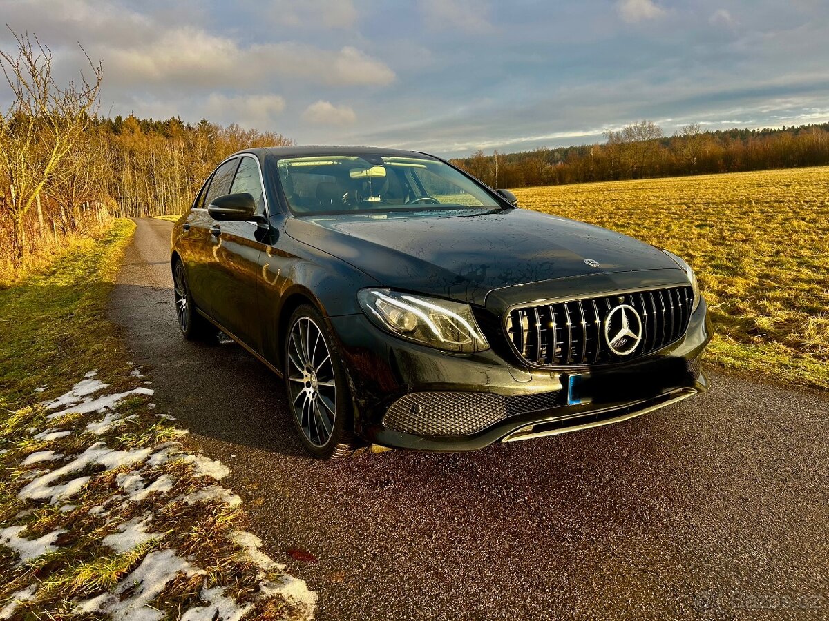 Mercedes-Benz E 220 D 4MATIC (4x4)-1.majitel