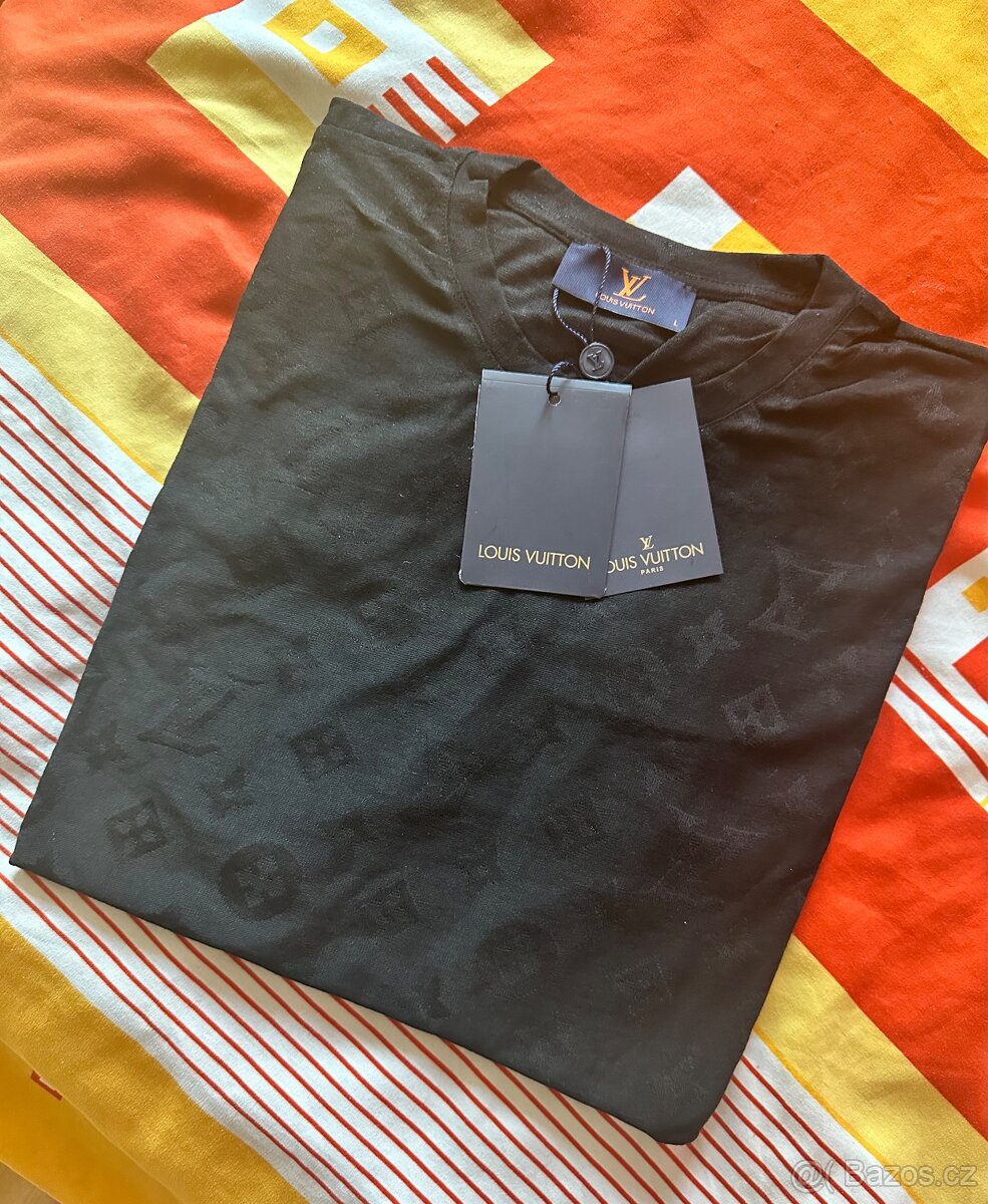 Louis Vuitton černé pánské triko L