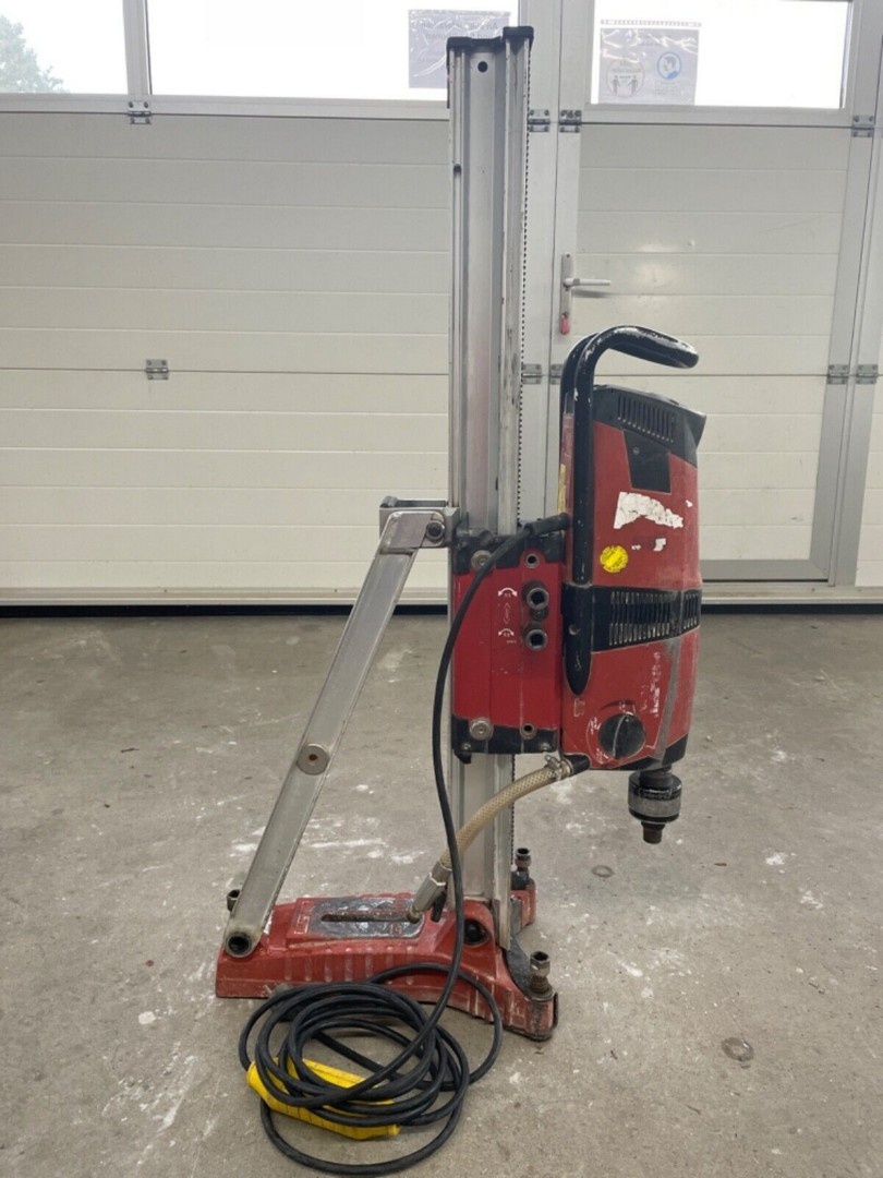 Jádrová vrtačka Hilti DD 200 + vrtací souprava Hilti DD-HD 3