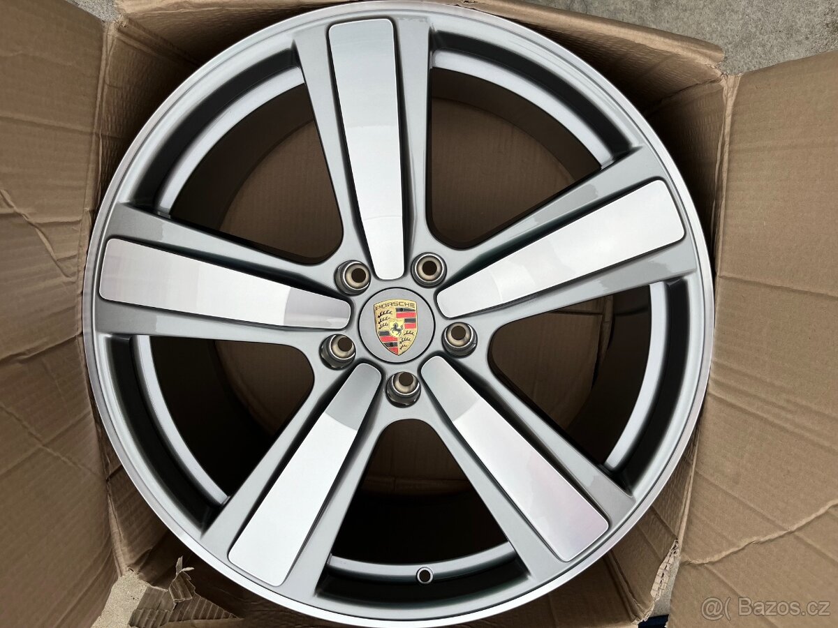 PORSCHE CAYENNE alu kola 22" nové, originál