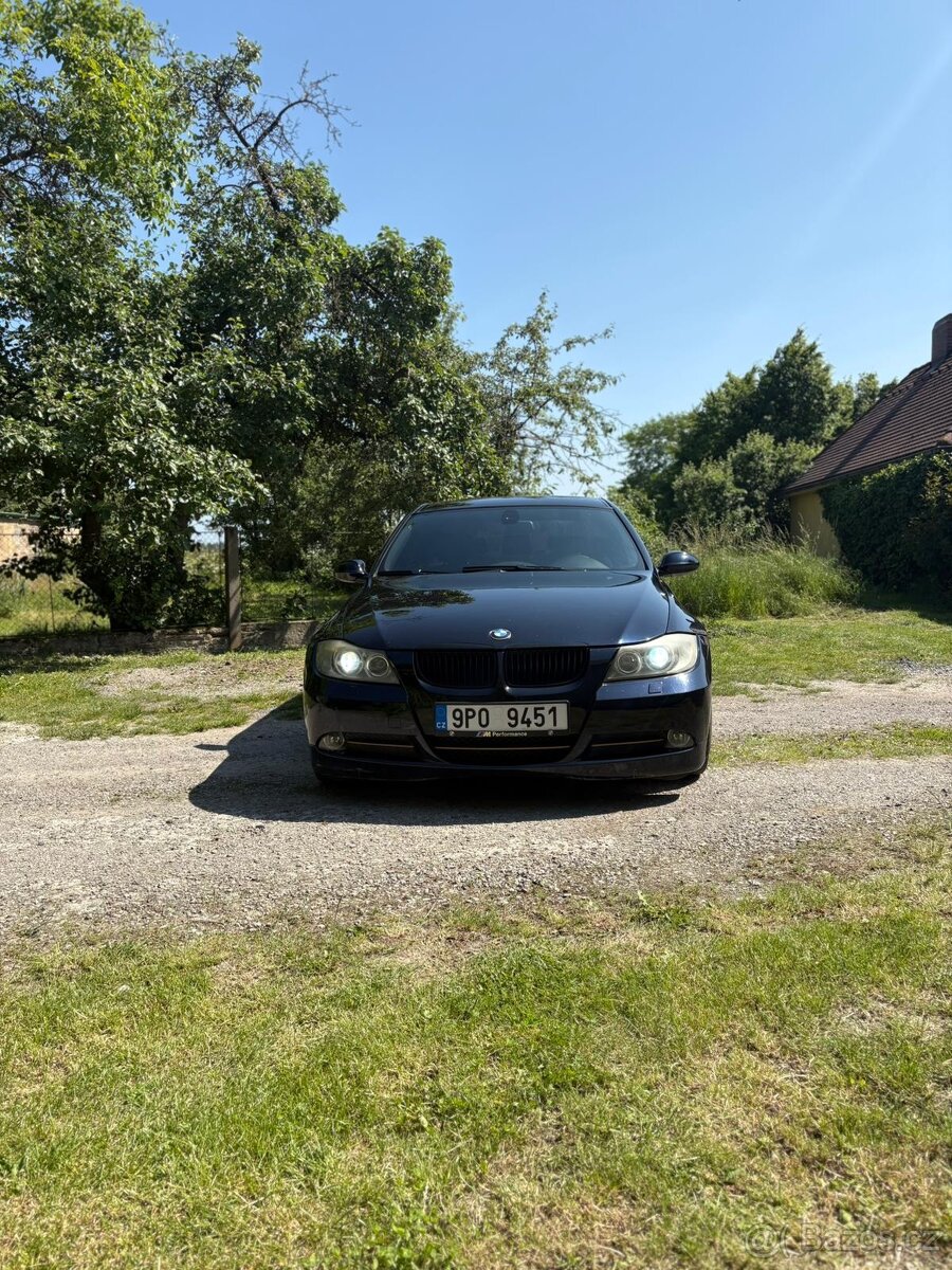 Prodám BMW e90 330i