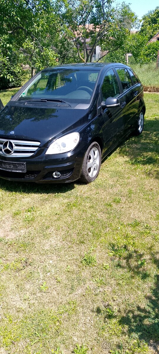 Mercedes Benz