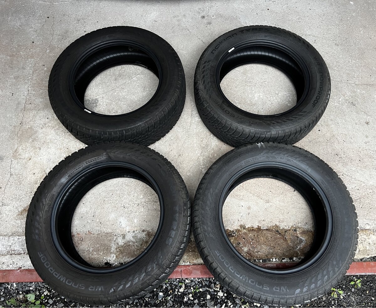 4x Zimní pneu Nokian 205/60 R16 92H 8mm