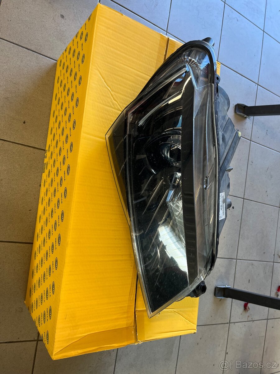 PP světlo Škoda Superb 3