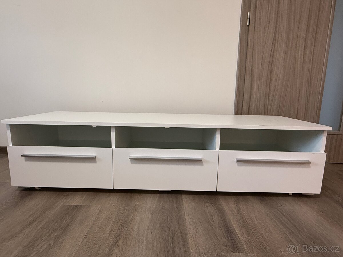 TV stolek