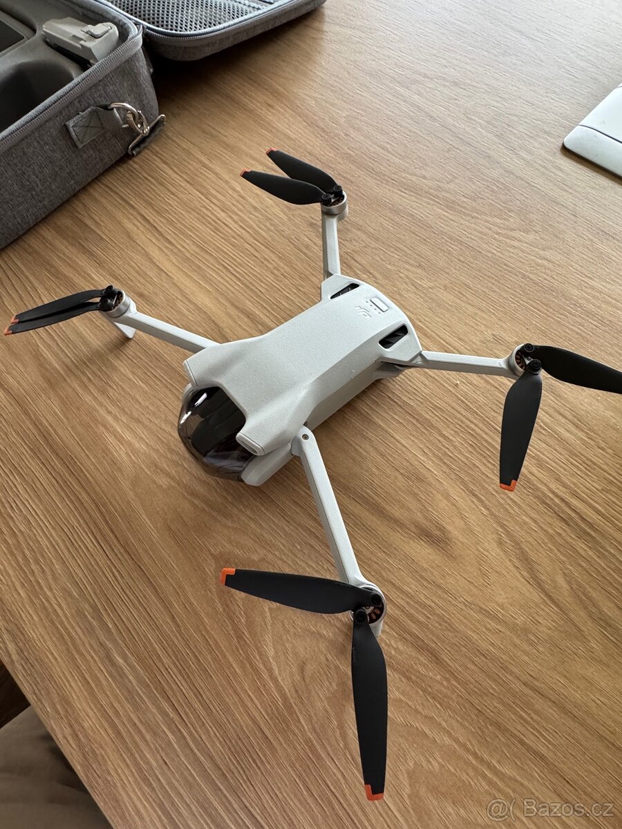 DJI Mini 3 – dron + náhradní baterie, záruka
