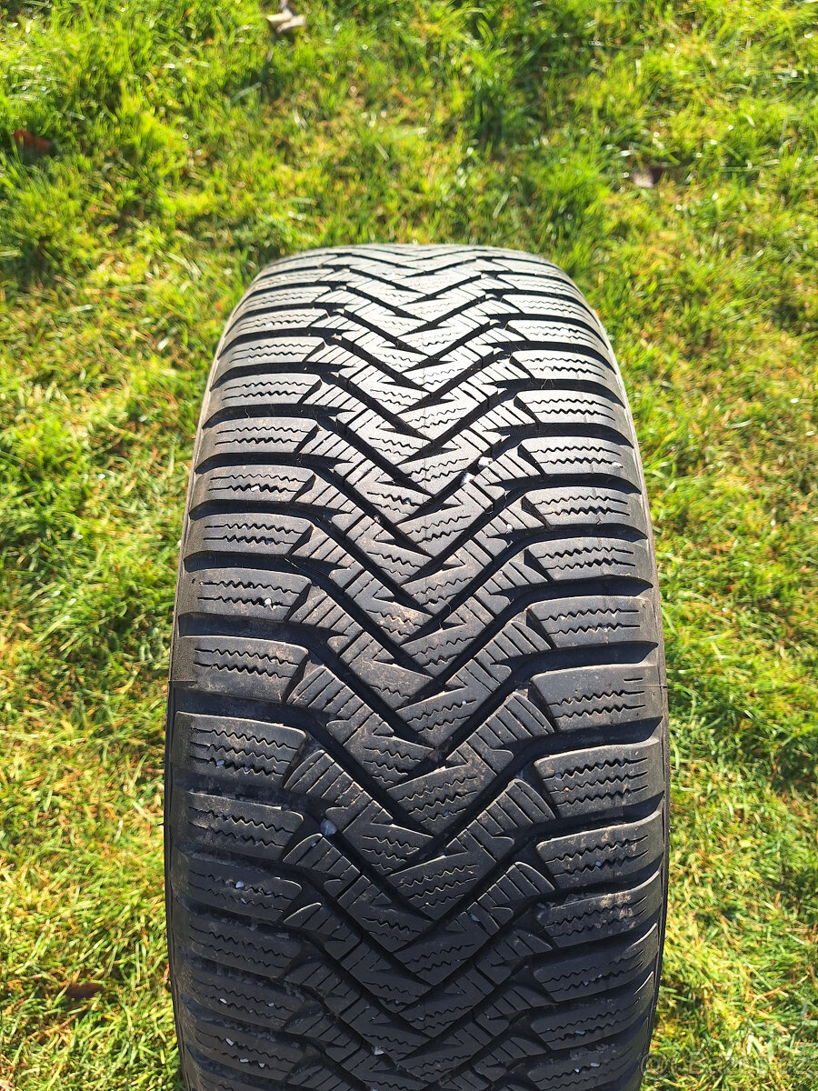 Zimní pneu 205/55 R16