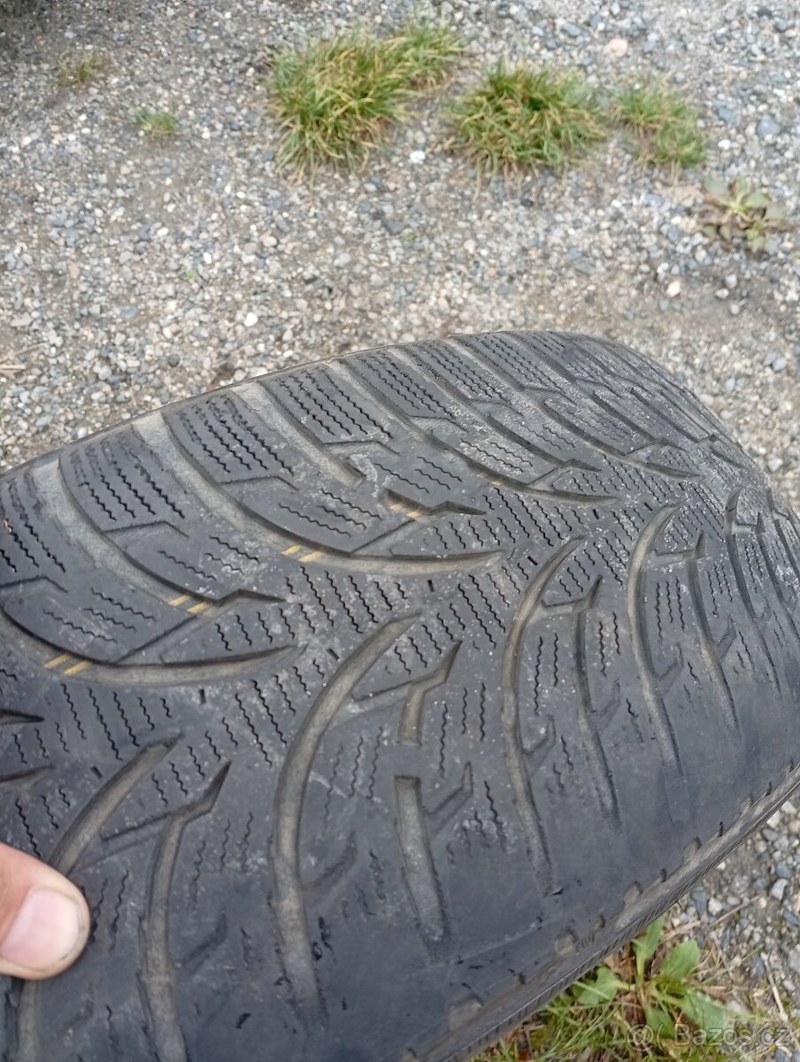 Zimní pneu 195/65/15