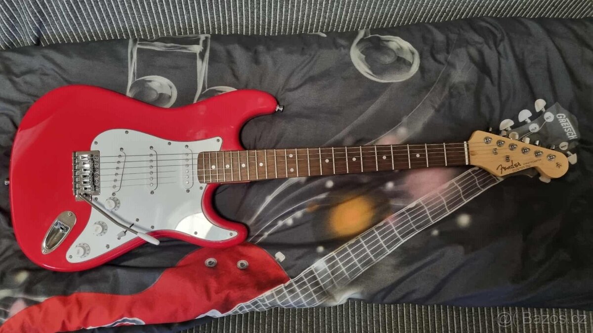 Prodám Fender stratocaster.